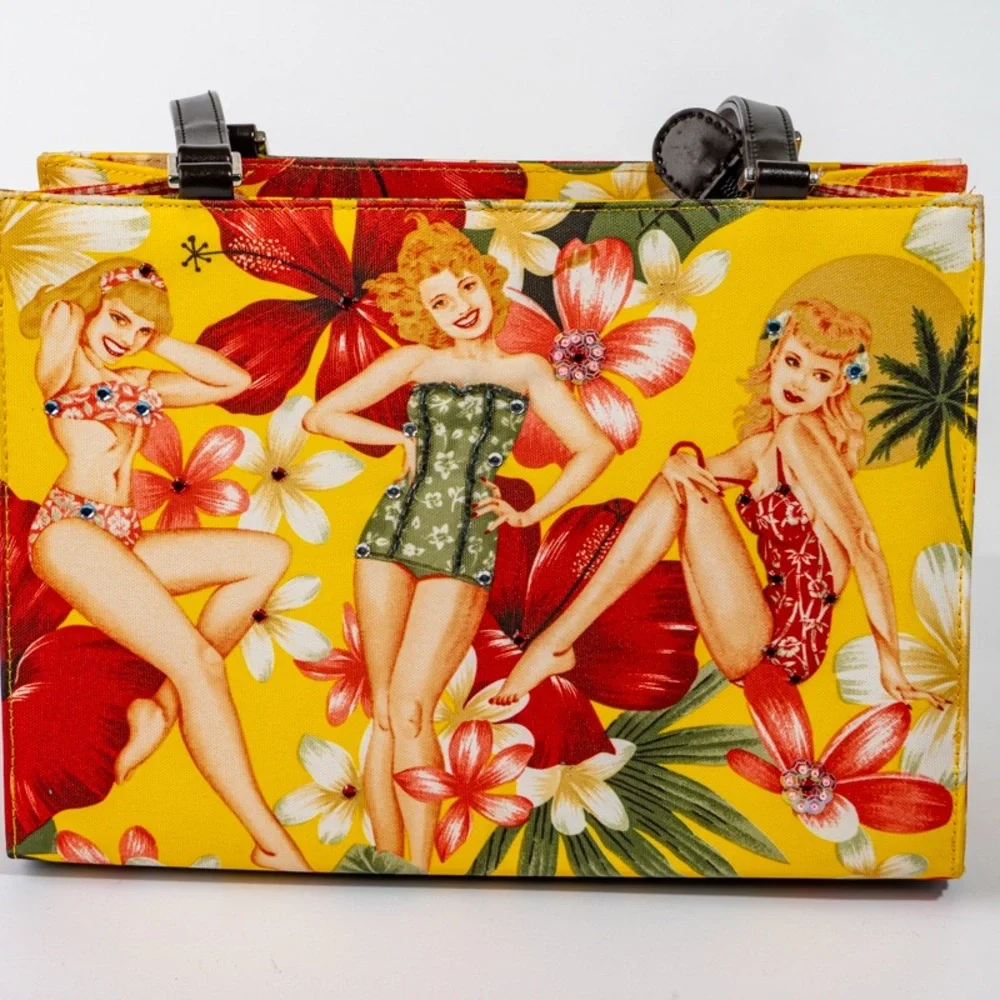 Vintage Pin-Up Floral Tote Bag - Picture 1 of 6